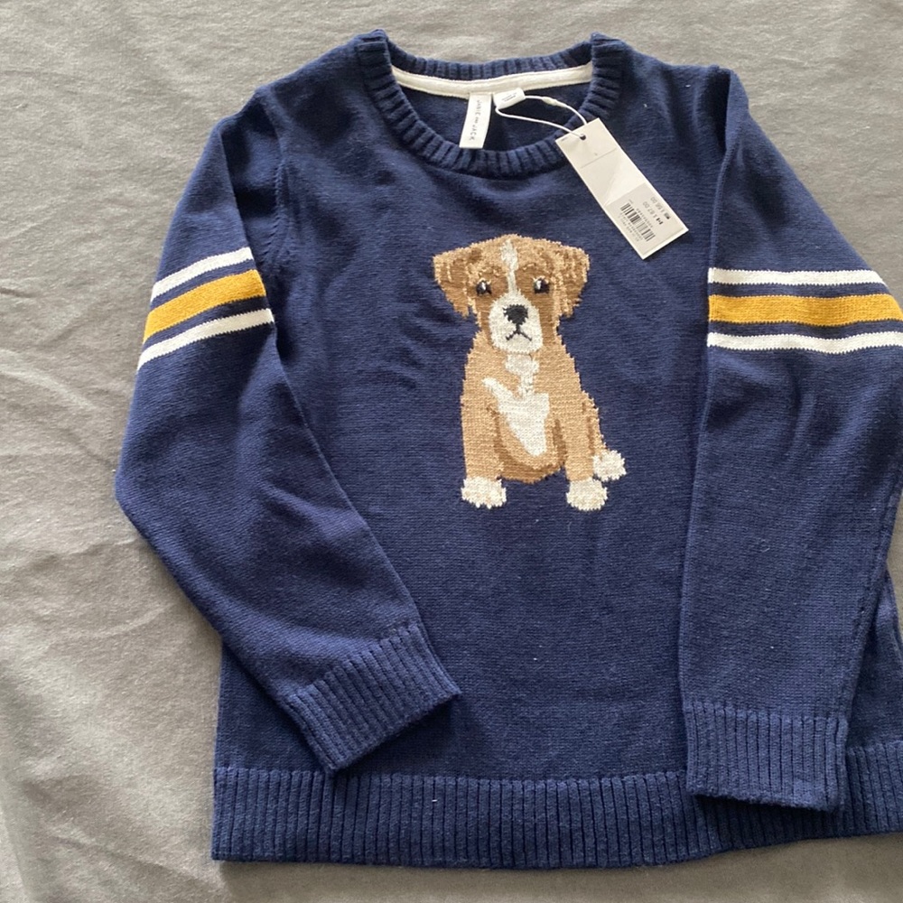 Boys light sweater.